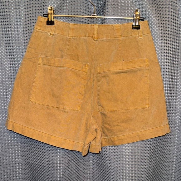 Universal Thread Shorts - Picture 2 of 3
